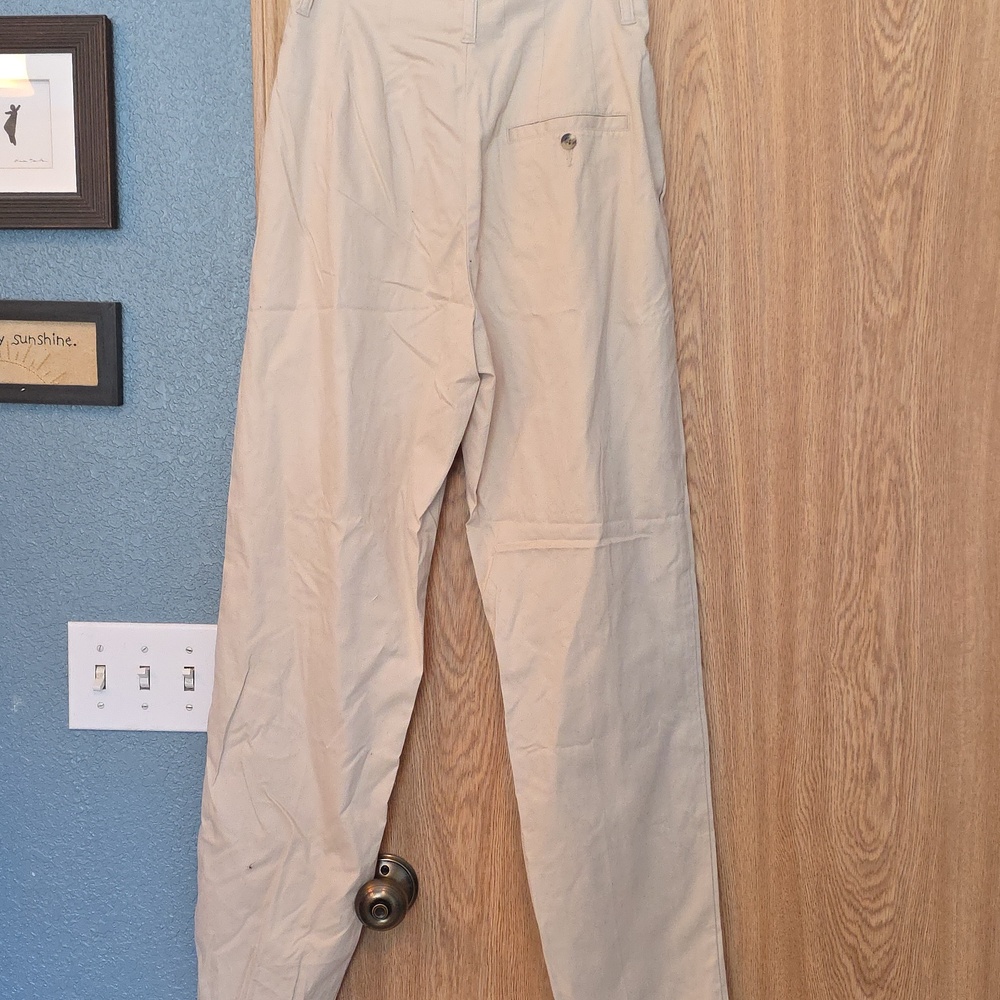 Vintage Pleated Eddie Bauer Women's Khaki Chinos - Picture 4 of 5